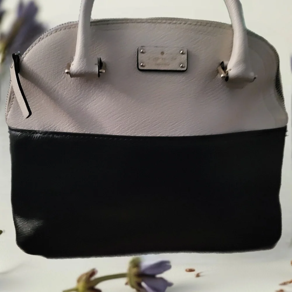 Elegant Black and Cream Handbag